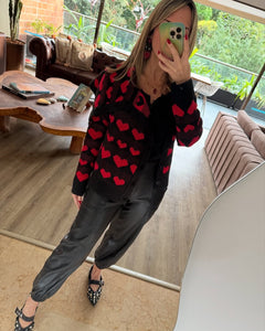 Sweater Asimétrico Corazón Negro