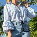 Camisa Azul con corazón dorado