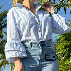 Camisa Azul con corazón dorado