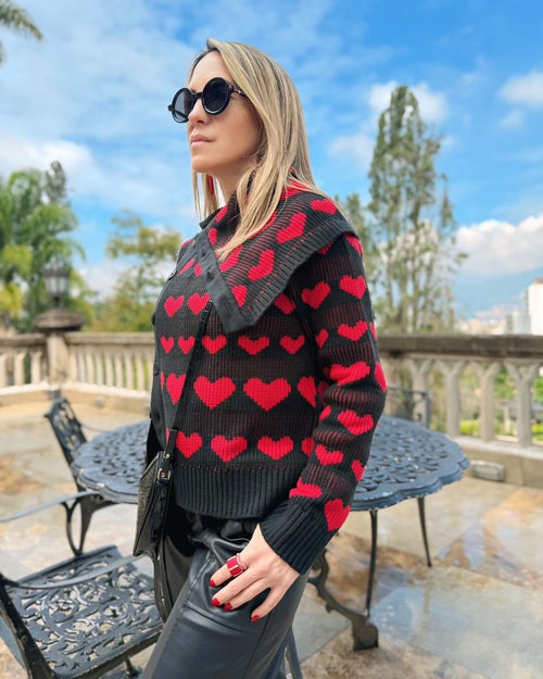 Sweater Asimétrico Corazón Negro