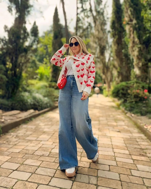 Sweater Asimétrico Corazón Beige