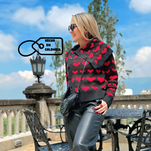Sweater Asimétrico Corazón Negro