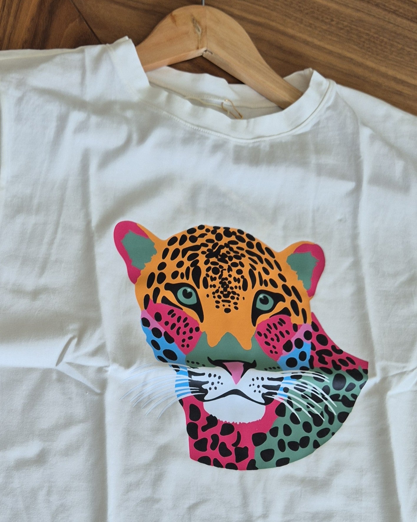 Playera Leo