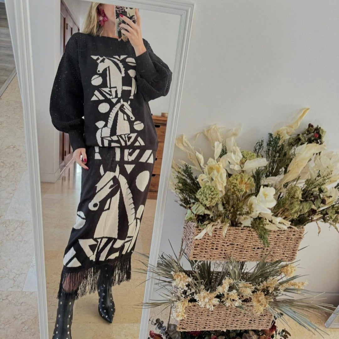 Sweater Caballo Blanco y Negro