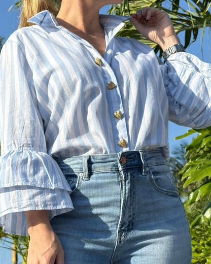 Camisa Azul con corazón dorado